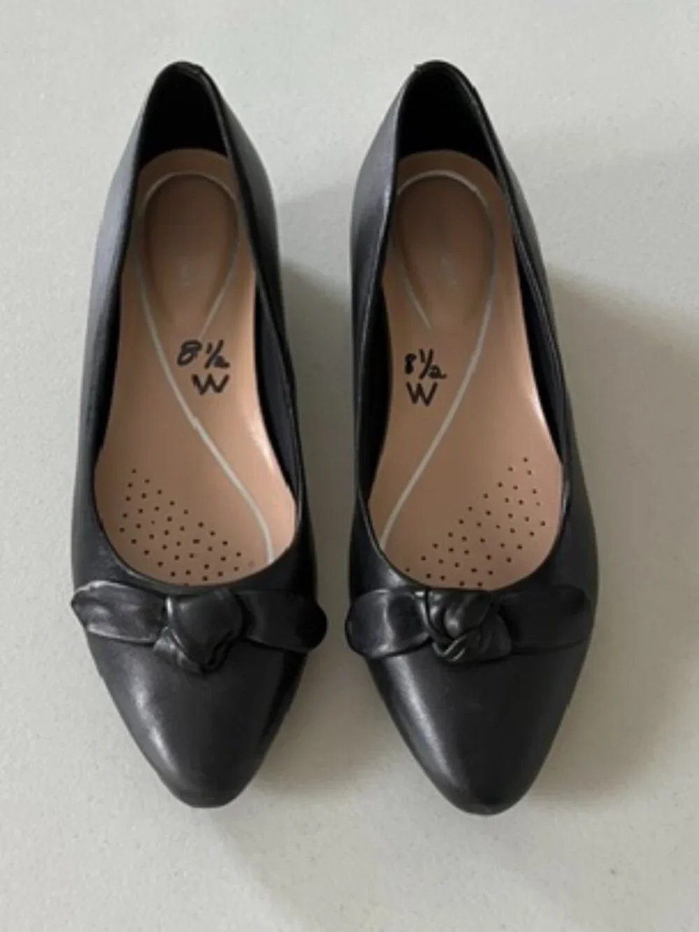 Easy Spirit Black Leather Flats 8.5 Wide